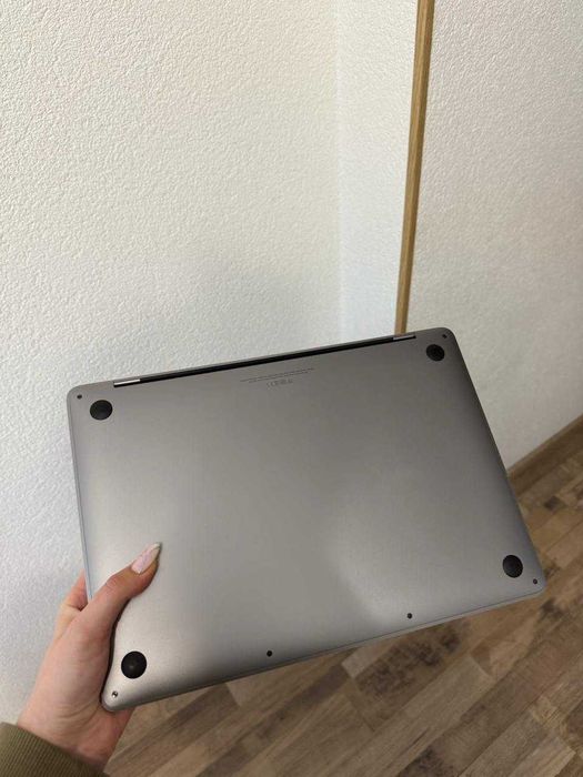 Ноутбук Макбук Про 2019, полностью рабочий, без ремонтов