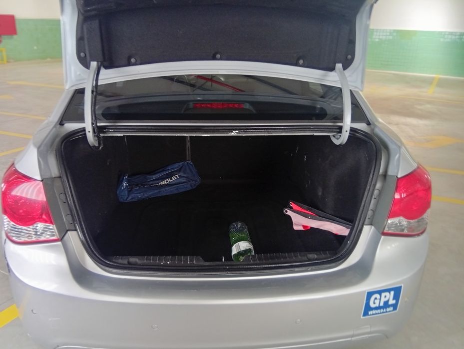 Chevrolet cruze ano 2009 gasolina e GPL