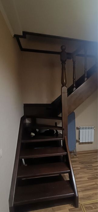 Продам  2 к. ч/б у центр. окреме подвір я-3168000 уо..