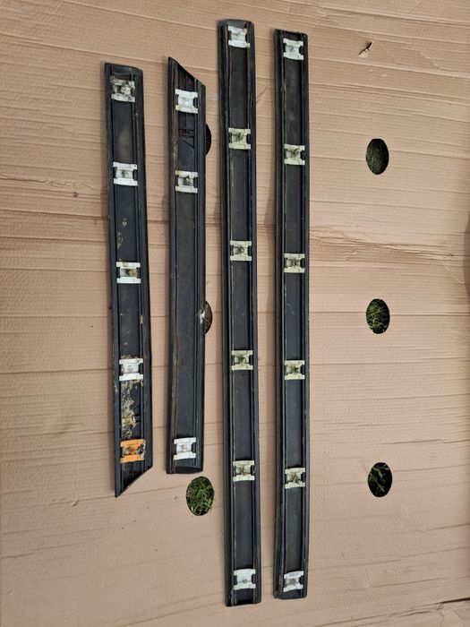 Listwy drzwi GOLF MK3 GTI Oryginalne Komplet