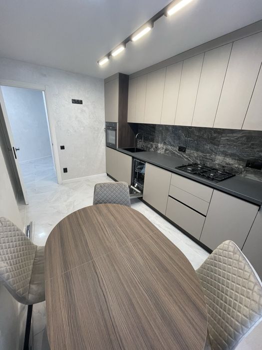 Продаж 1-к квартири вул. Смакули