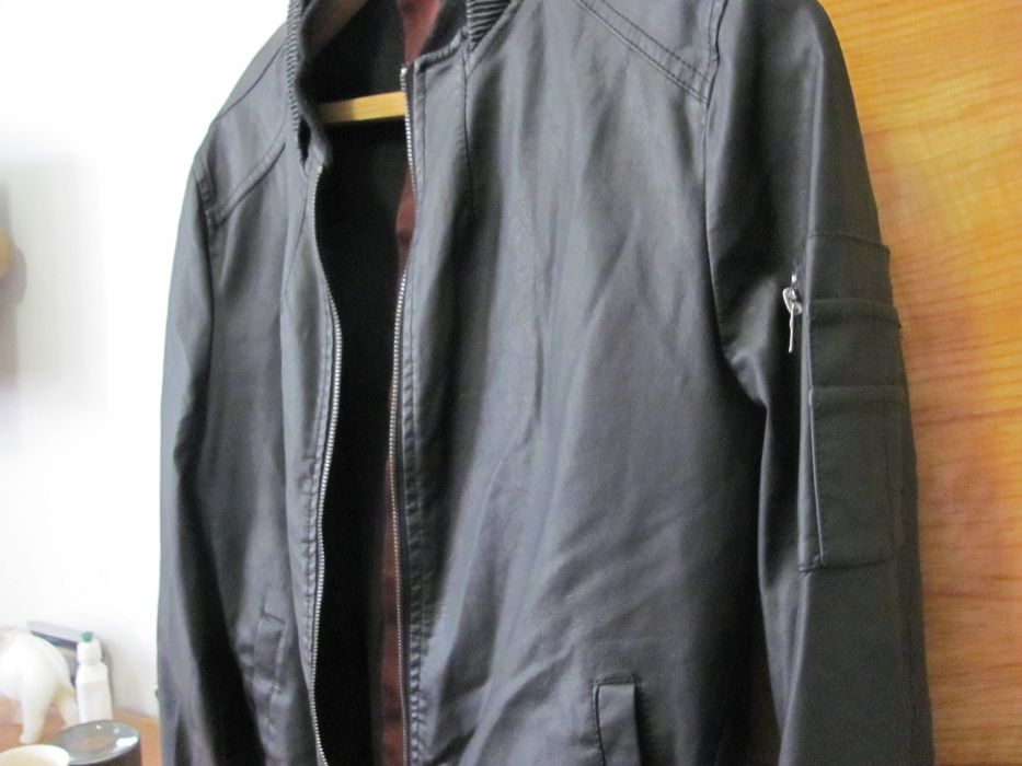 куртка новая экокожа разм. 48-50