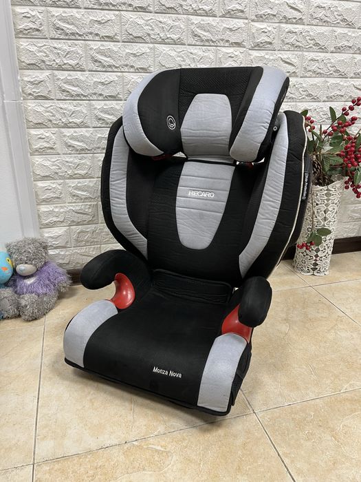 Автокрісло Recaro Monza Nova 2 Seatfix група 2/3 (15-36кг) рекаро