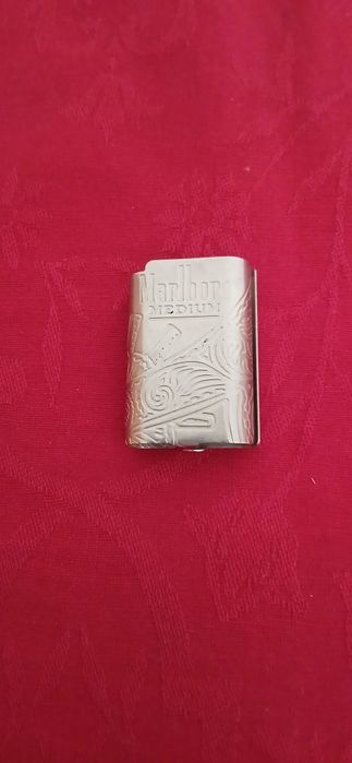 Capa de isqueiro Marlboro Medium