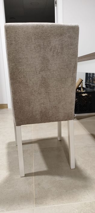 Mesa extensível e cadeiras