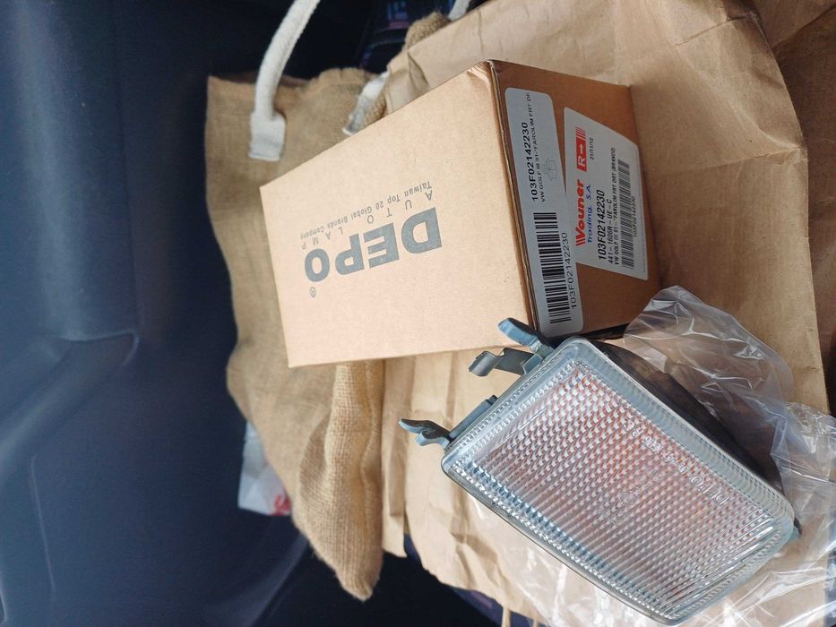 Sensor+Farolim pisca+Depósito l/vidros+Polie bomba DA Golf3