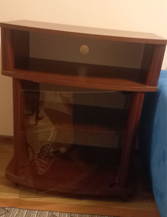 Продам тумбочку б/у