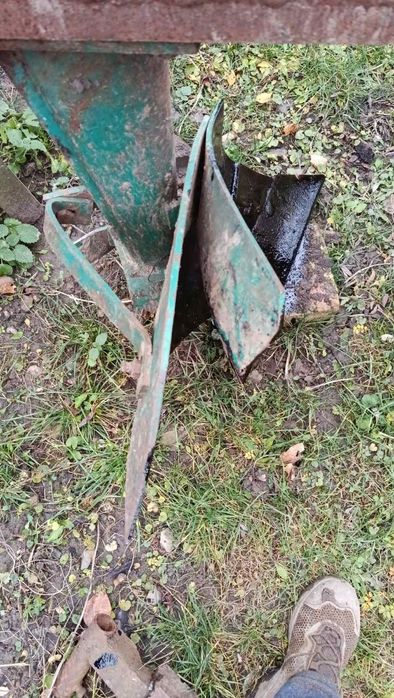 Продам польський плуг 3 корпусний