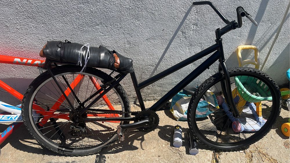 vendo bicicleta montadinha , suspensao RST