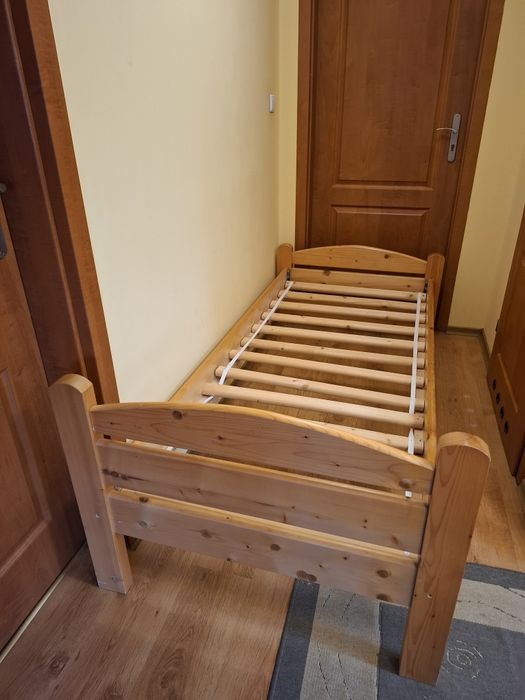Łóżko sosnowe 80/190