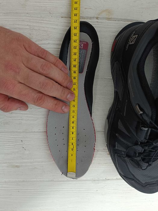 - Salomon X Ultra 4 Gore-Tex