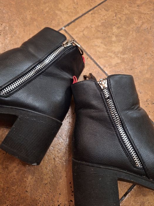 Botki czarne Graceland 37