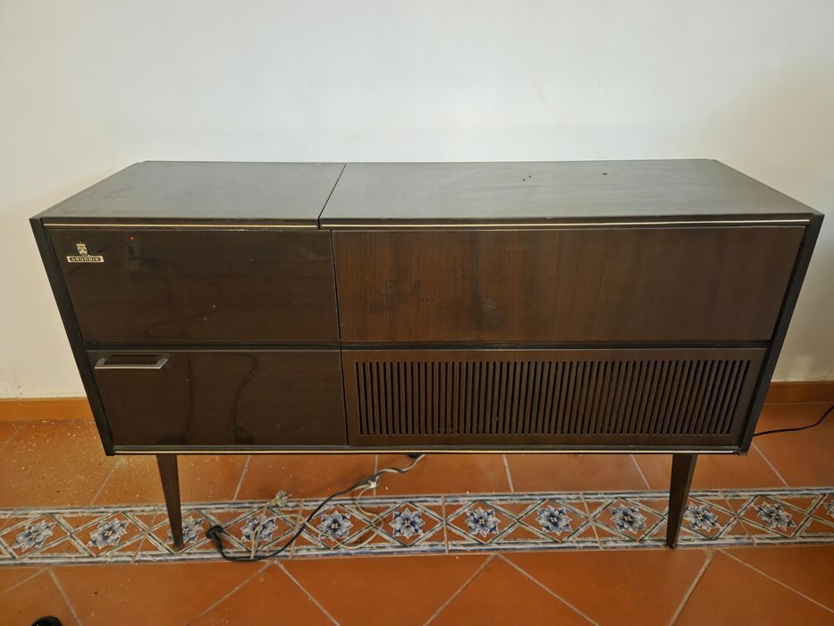 Mesa Gira Discos Grundig