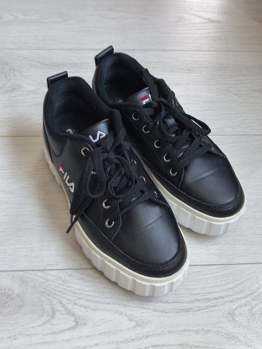 Кросівки жіночі Fila, розмір 38