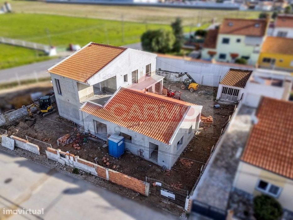 Moradia Isolada NOVA T5 - (Oferta de Escritura!)