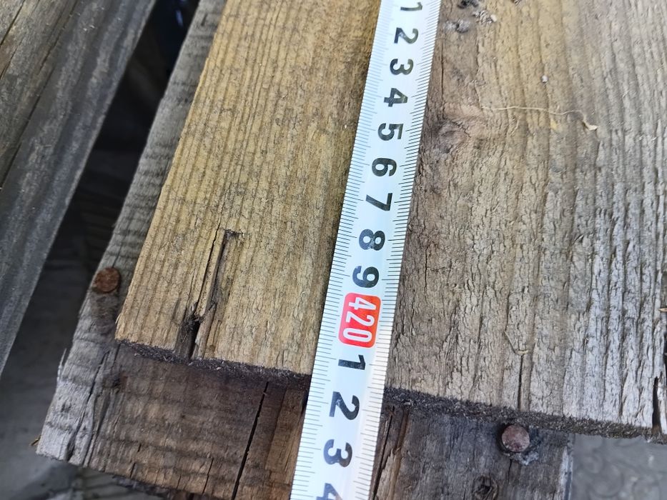Продам доски длиной 4.20 метра.70 шт.
