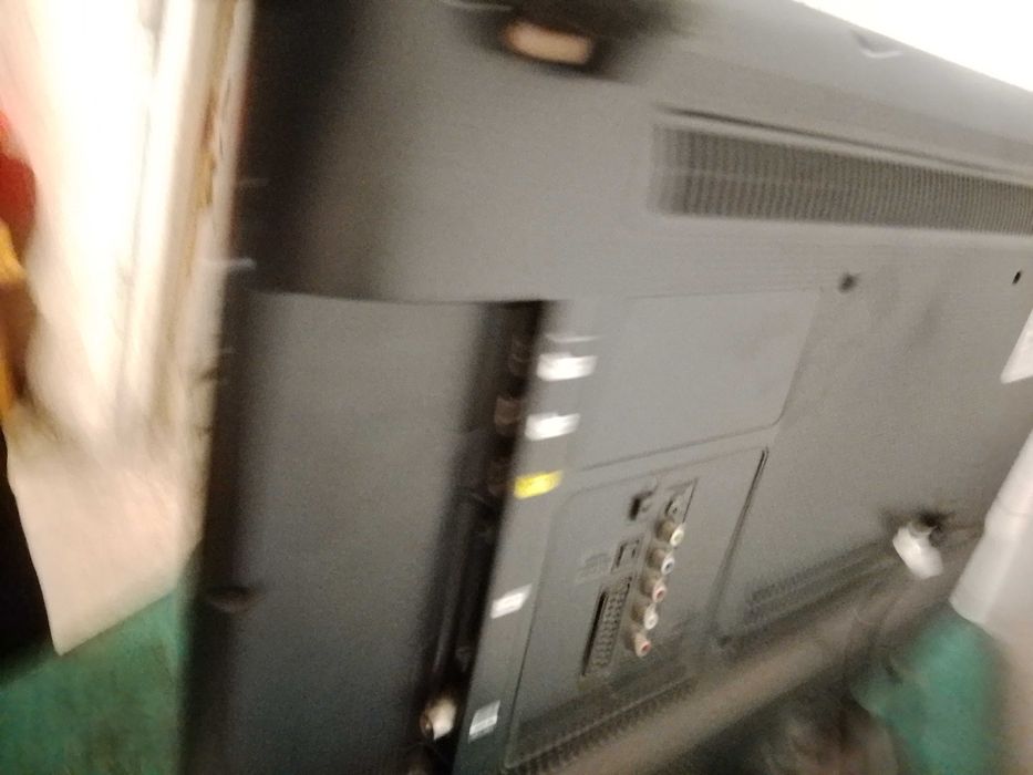 Telewizor Samsung z pilotem