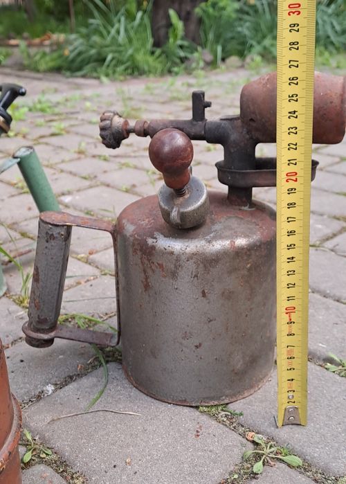 Паяльні   лампи .