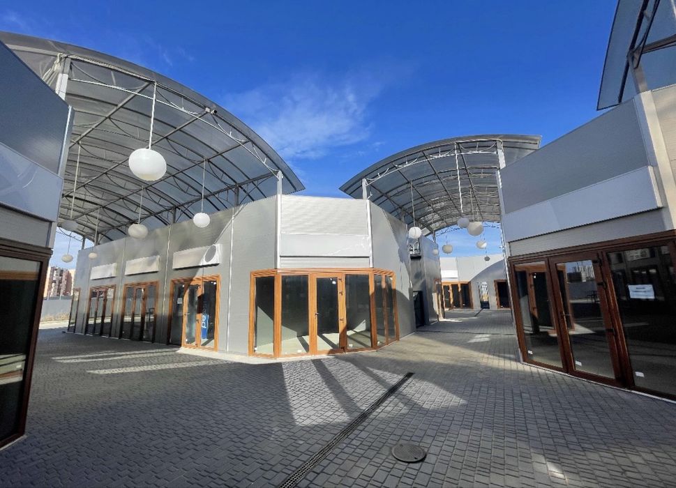 Продам комерційне приміщення біля 7 небо