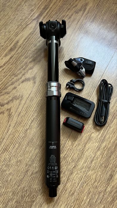 Дроппер RockShox Reverb AXS