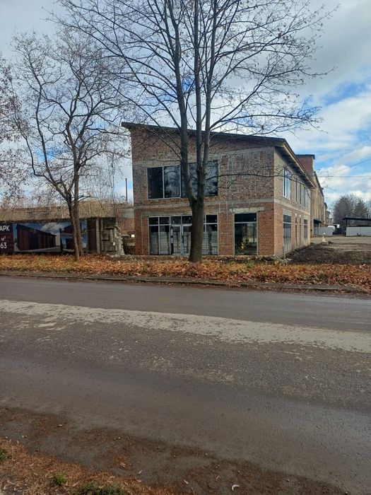 Оренда комерційного торгового офісного приміщення площею 200м2