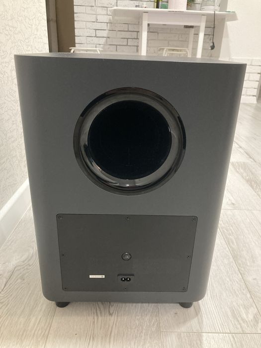 Саббуфер JBL  від саундбару