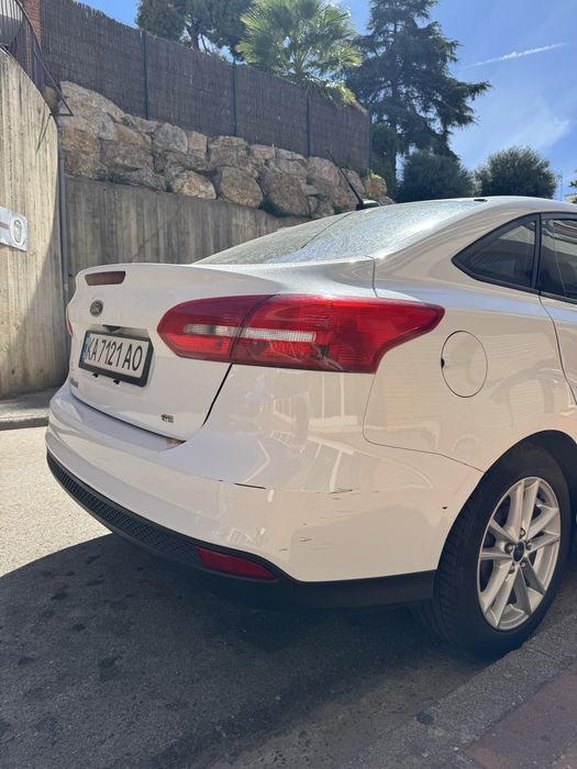 Ford focus 2015 se