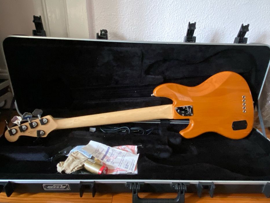 Fender jazz bass delux 5