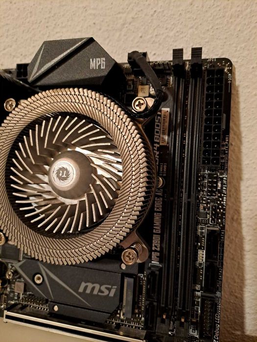 Motherboard MSI MPG Z390i Gaming Edge AC c/ cooler Thermaltake