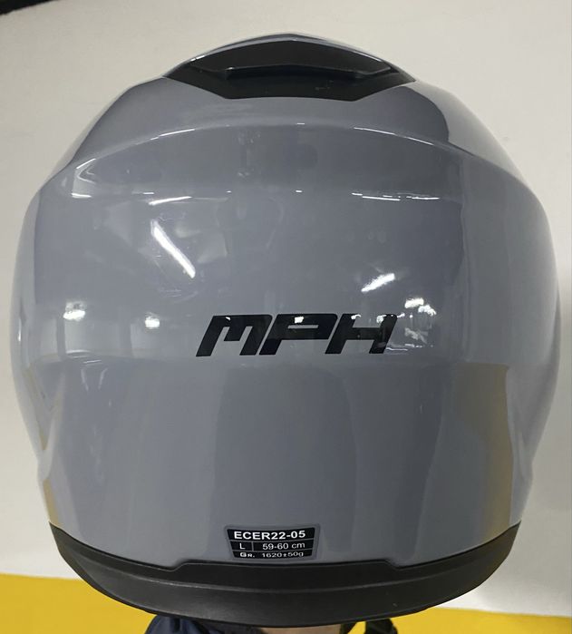 Capacete cinzento