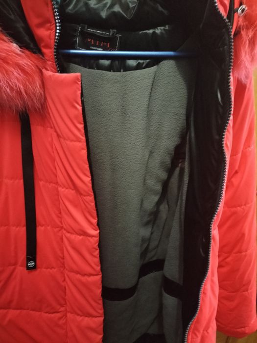 Продам зимнию куртку р 44 девочка подросток новая очень теплая