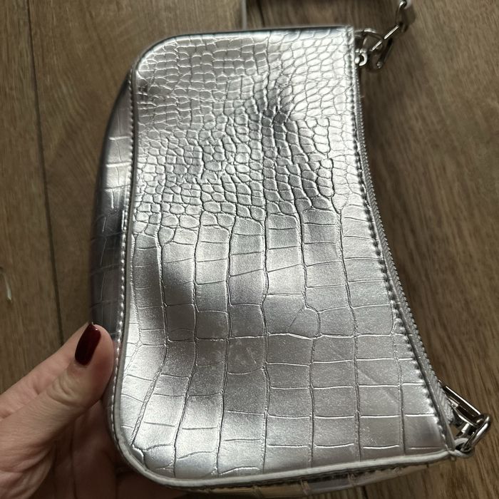 Torebka damska srebrna do reki