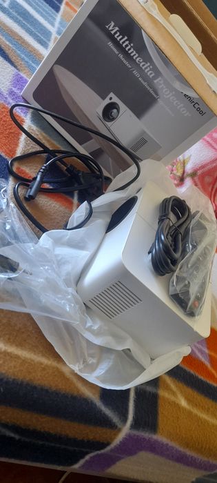 Multimedia projector