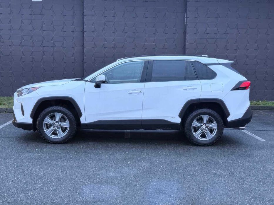 Toyota RAV4      2022