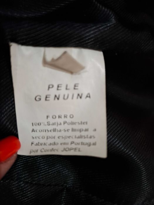 Casaco preto em pele