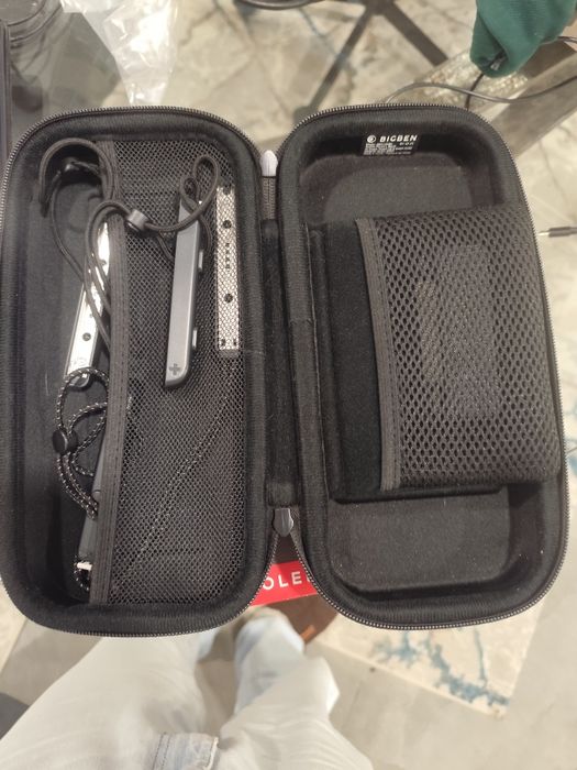 Nintendo Switch OLED Branca + 2 Jogos + Comando Extra + Estojo Bigben