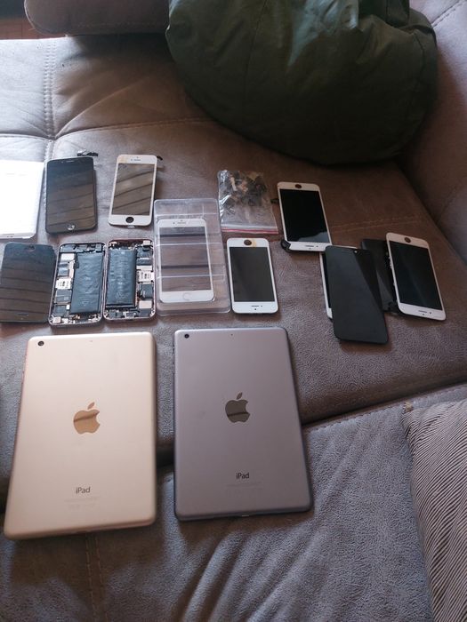 Used Apple Material454263850266808321