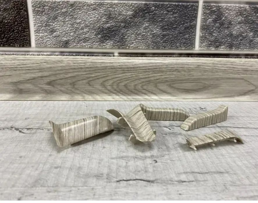 Плінтуса продам,великий вибір,розпродаж магазину,залишки будматеріалі