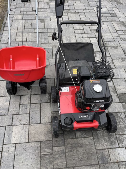 Wertykulator  spalinowy do trawnika  z koszem Wynajem