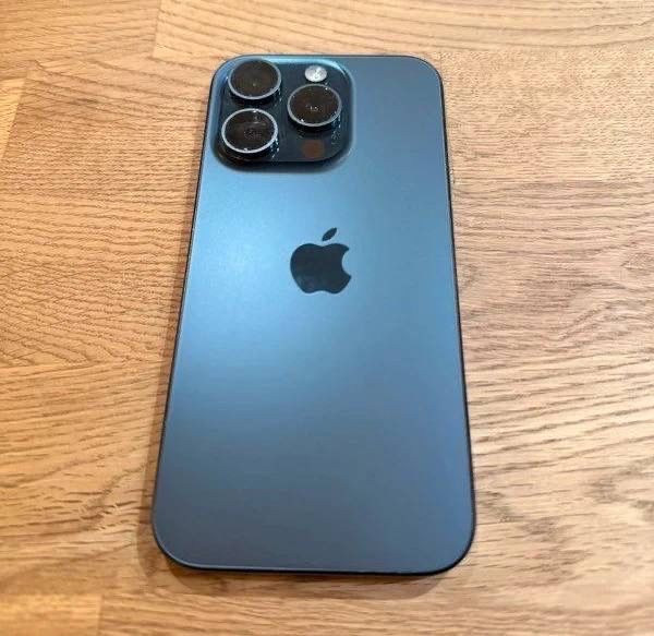 Iphone 15 pro 128 gb