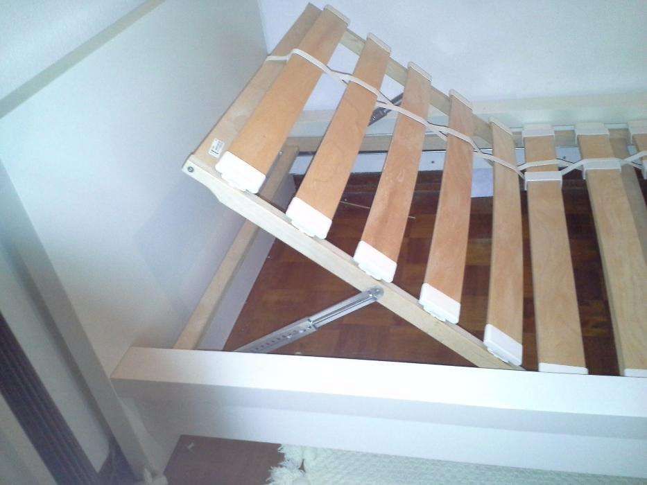 Cama Criança / Adolescente com estrado articulavel sem Colchão