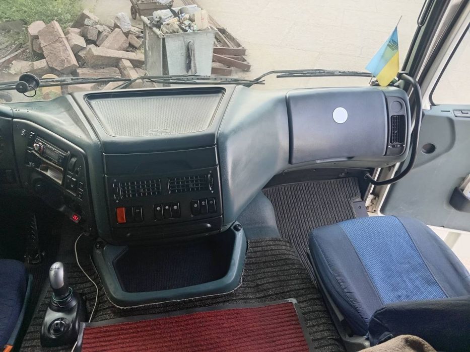 Продам тягач з прицепом DAF