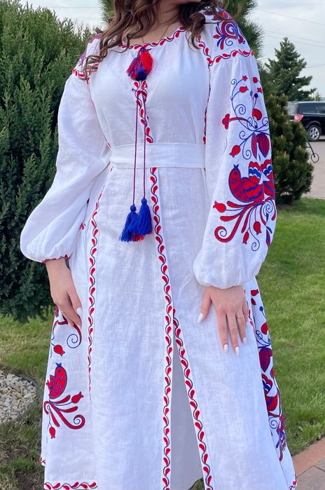 Продам вишите плаття