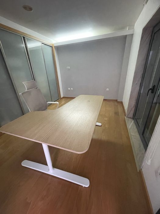 Secretaria IKEA Bekant