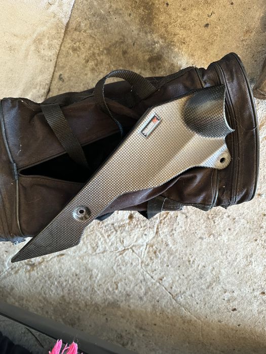 Продам прямоток Akrapovic