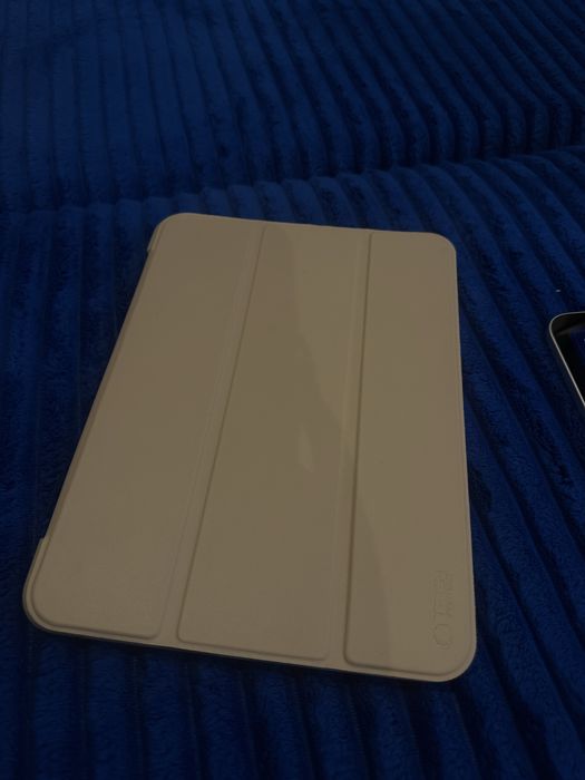 IPAD 11gen + APPLE Pencil (usb c)+case zamykany do ipada