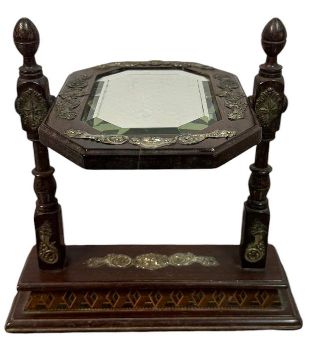 Toucador de Mesa em Pau Santo e Prata