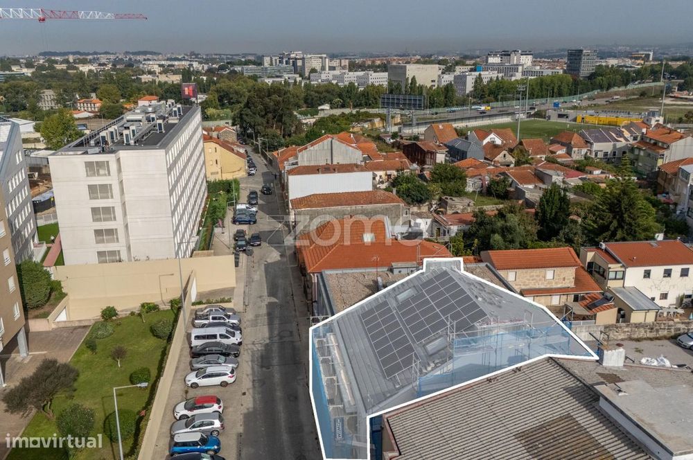 T1 Novo com Garagem e varanda no Polo Universitário - Porto.