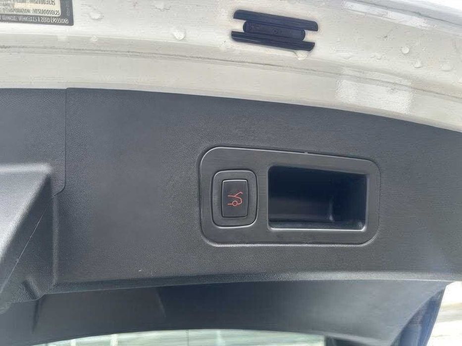 Tesla Model S P100D      2017