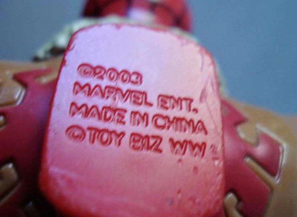 Boneco raro SpiderMan da Marvel com casaco de aviador vestido de 2003,